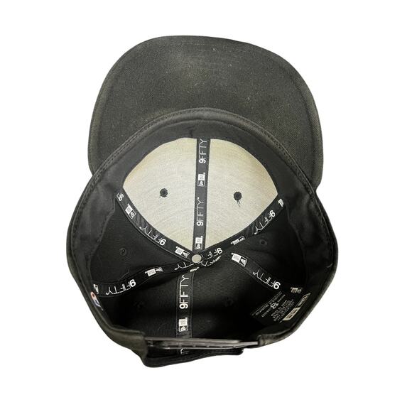 Men's Milwaukee Bucks New Era NBA Snapback Hat - Black - Picture 6 of 6